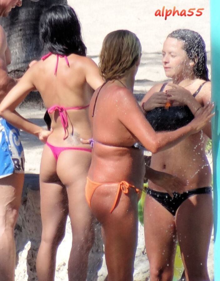 Free porn pics of Beach Candids 2 of 1070 pics