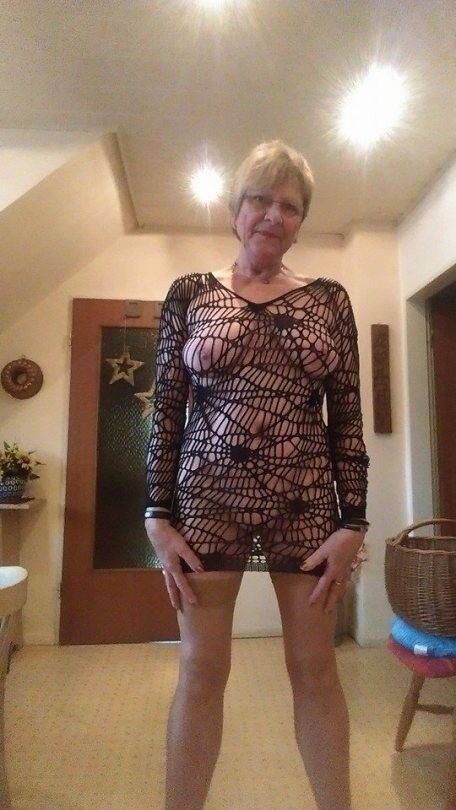 Free porn pics of GILF and MILF - Granny and Mature i like XXI 21 of 50 pics