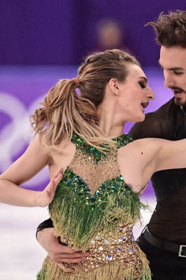 Free porn pics of Gabriella Papadakis, ice skating, sport 16 of 20 pics