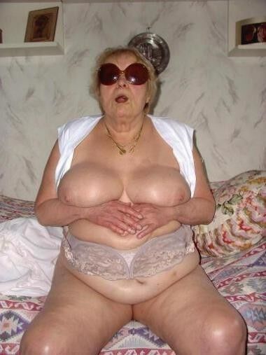 Free porn pics of Granny & Mature  21 of 24 pics