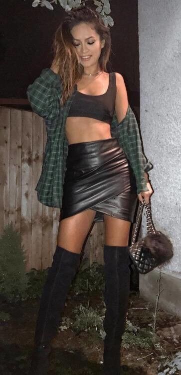 Free porn pics of girls in otk boots and leather skirt 2 of 20 pics