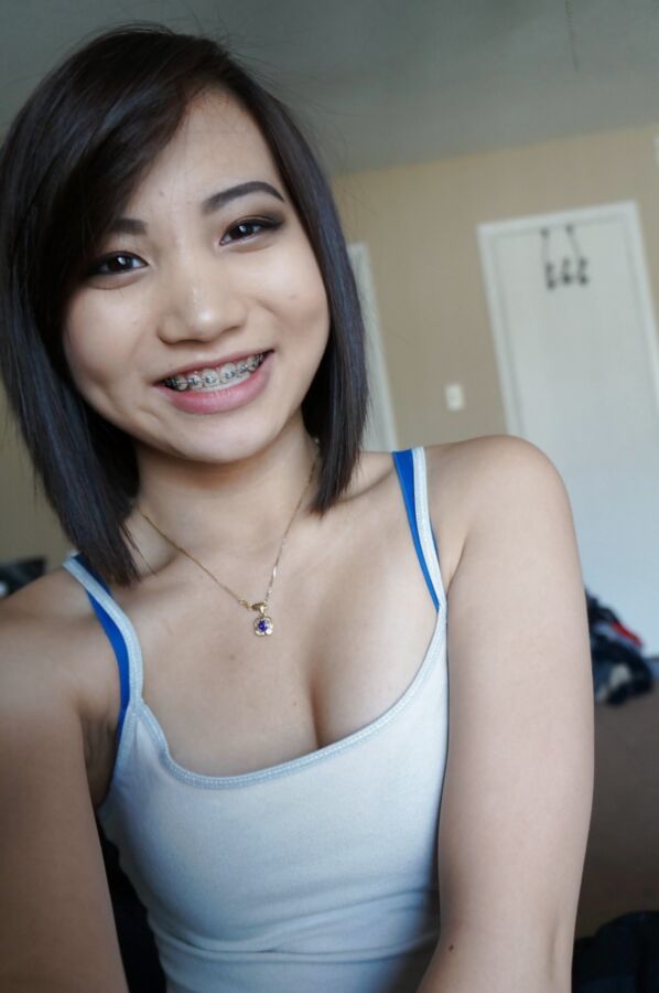 Free porn pics of Asian braces blowjob teen 12 of 15 pics