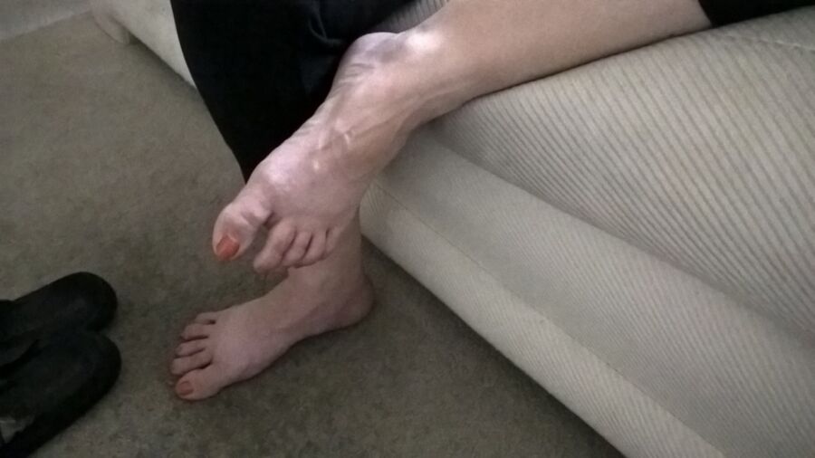 Free porn pics of Feet ;) 1 of 2 pics