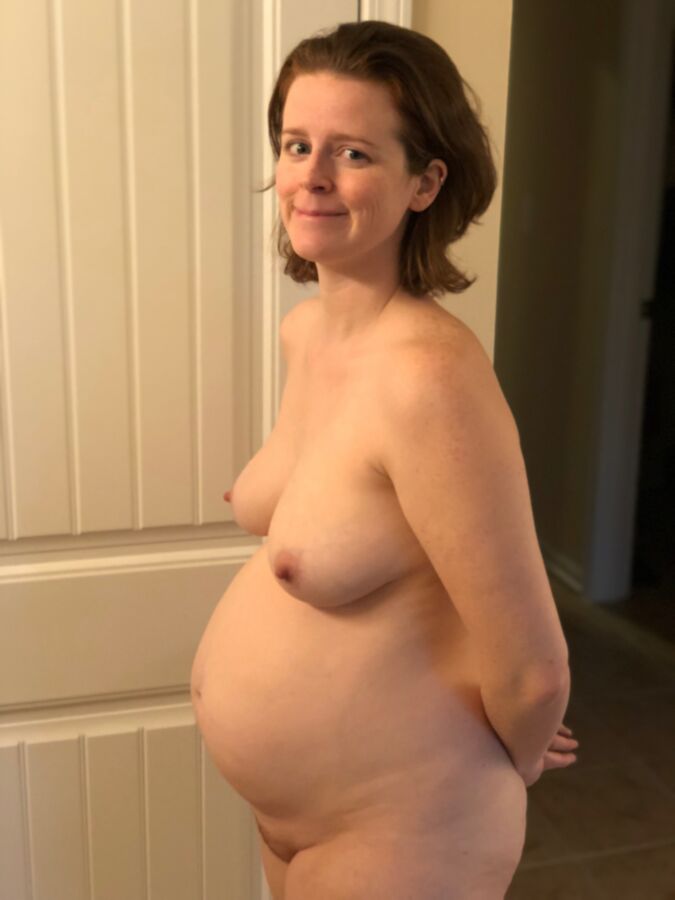 Free porn pics of Hayley Pregnant 2 of 8 pics