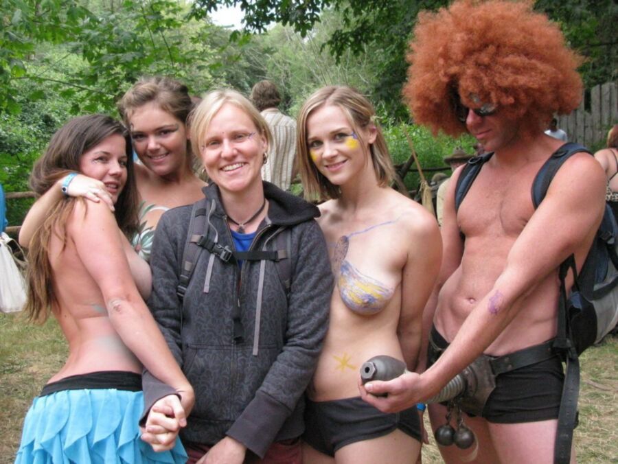 Free porn pics of Naked girls at the Oregon Country Fair 13 of 109 pics