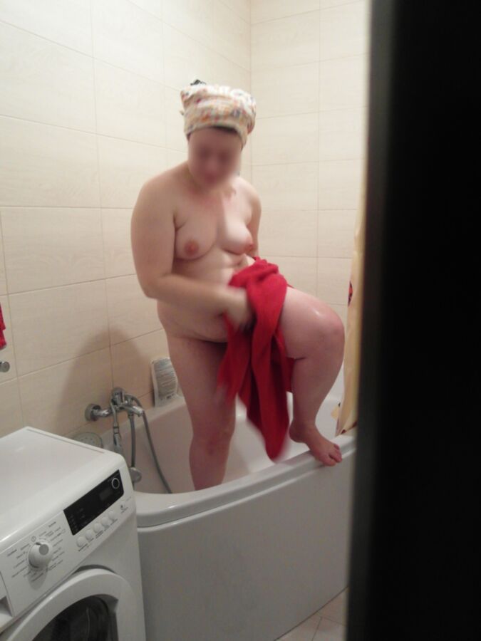 Free porn pics of BBW wife drying up after the bath 4 of 10 pics