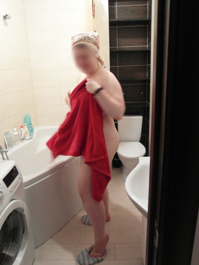 Free porn pics of BBW wife drying up after the bath 10 of 10 pics