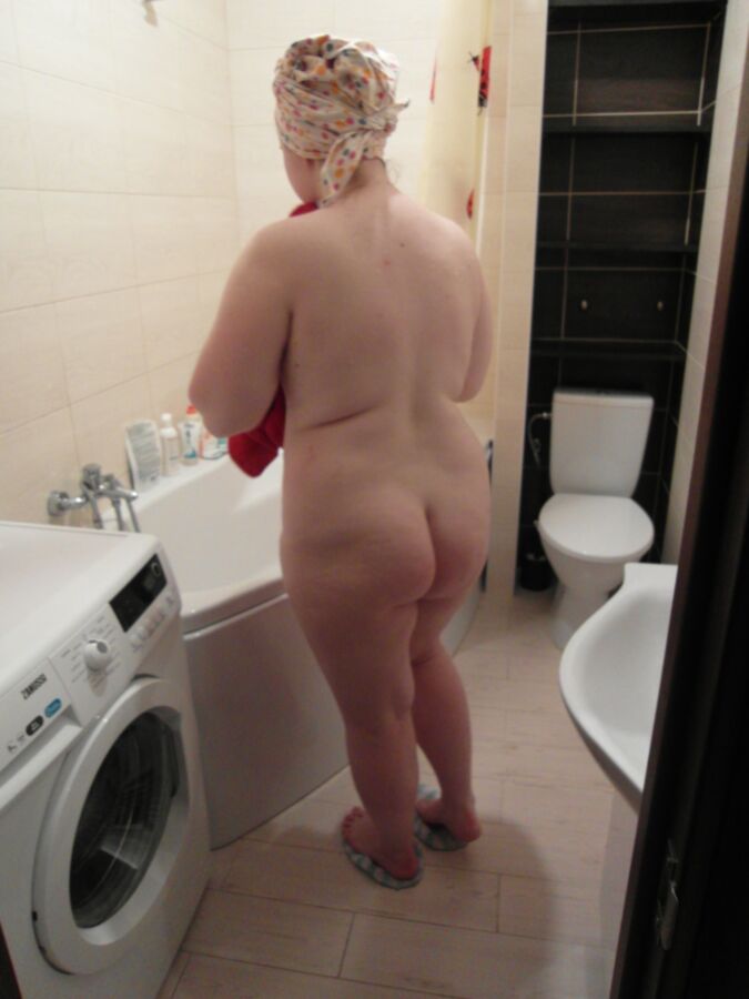 Free porn pics of BBW wife drying up after the bath 8 of 10 pics