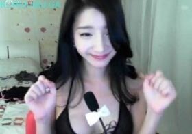 Free porn pics of Korean BJ 4 of 5 pics