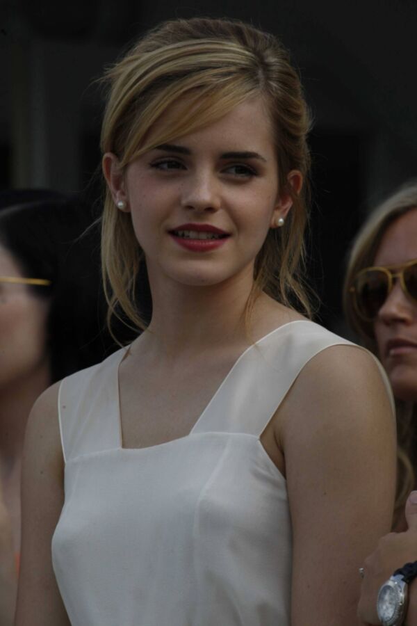 Free porn pics of Emma Watson from net 9 of 12 pics