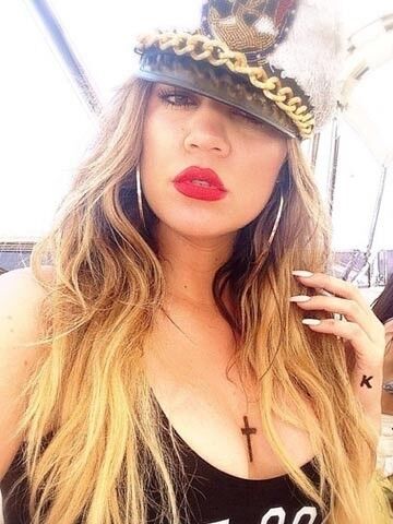 Free porn pics of Khloe Kardashian face 1 of 21 pics