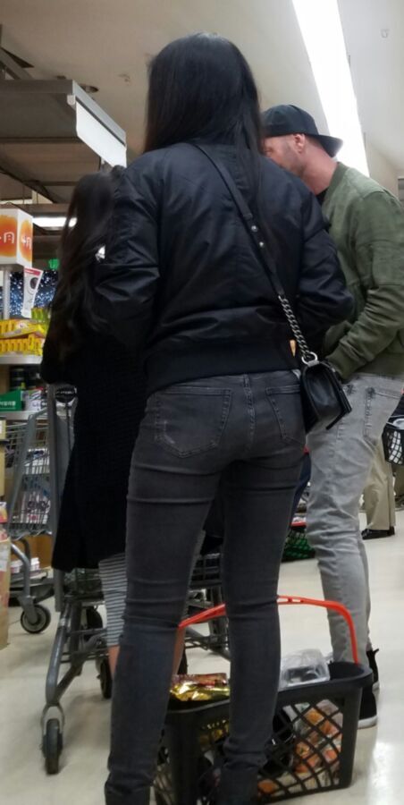 Free porn pics of Asian Hottie in supermarket line 4 of 26 pics