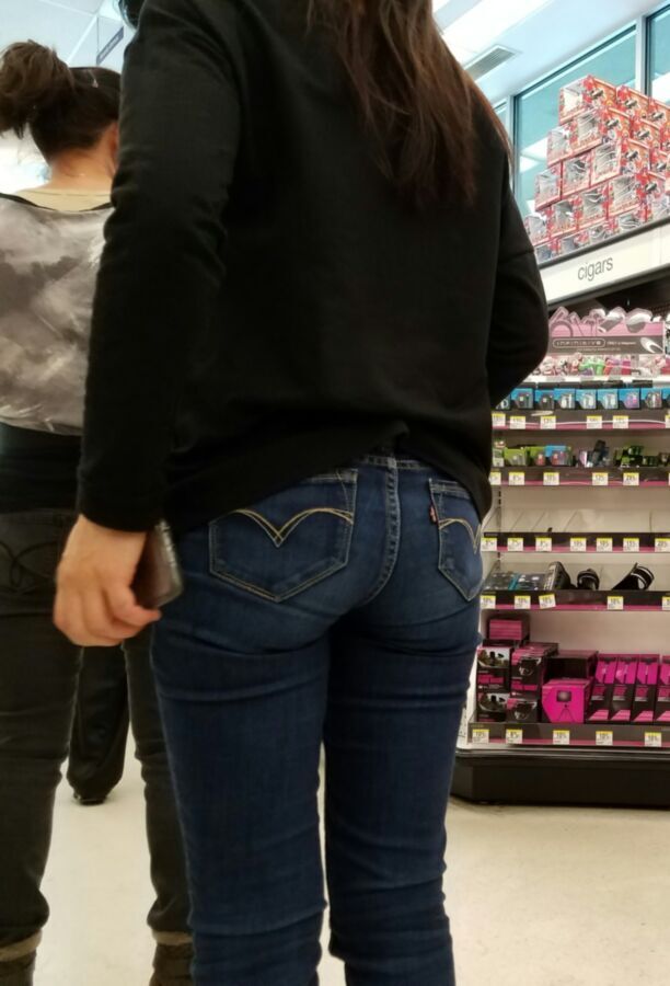 Free porn pics of Korean Hottie at a CVS 1 of 24 pics