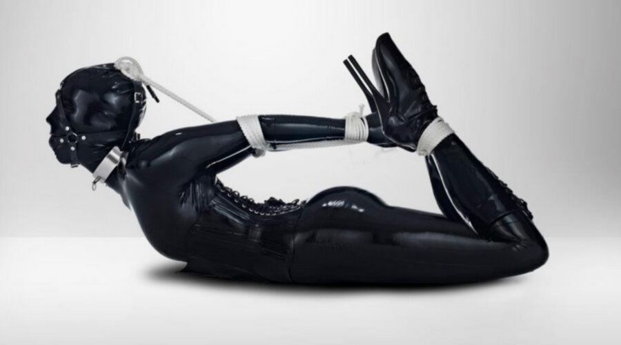 Latex bondage clips