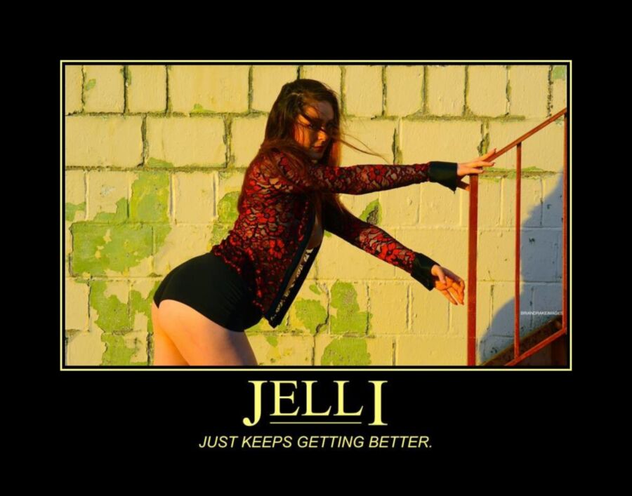 Free porn pics of Jelli is a SLUT!!! (did porn) 20 of 39 pics