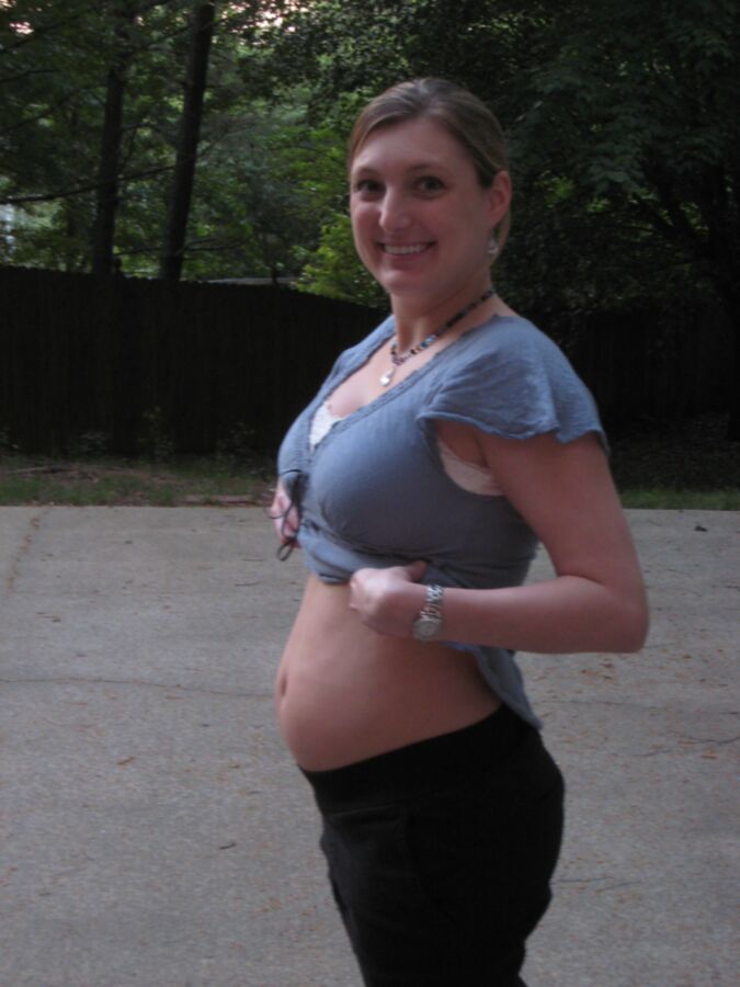 Free porn pics of Pregnant Amateur Wife Meghan: Comment on the pics you like 19 of 50 pics