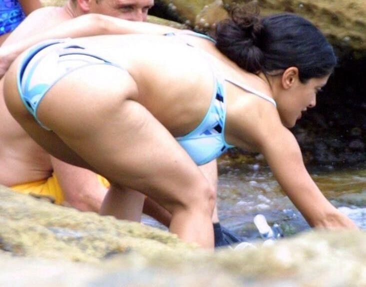 Free porn pics of Salma Hayek Ass - Swimsuits 20 of 32 pics