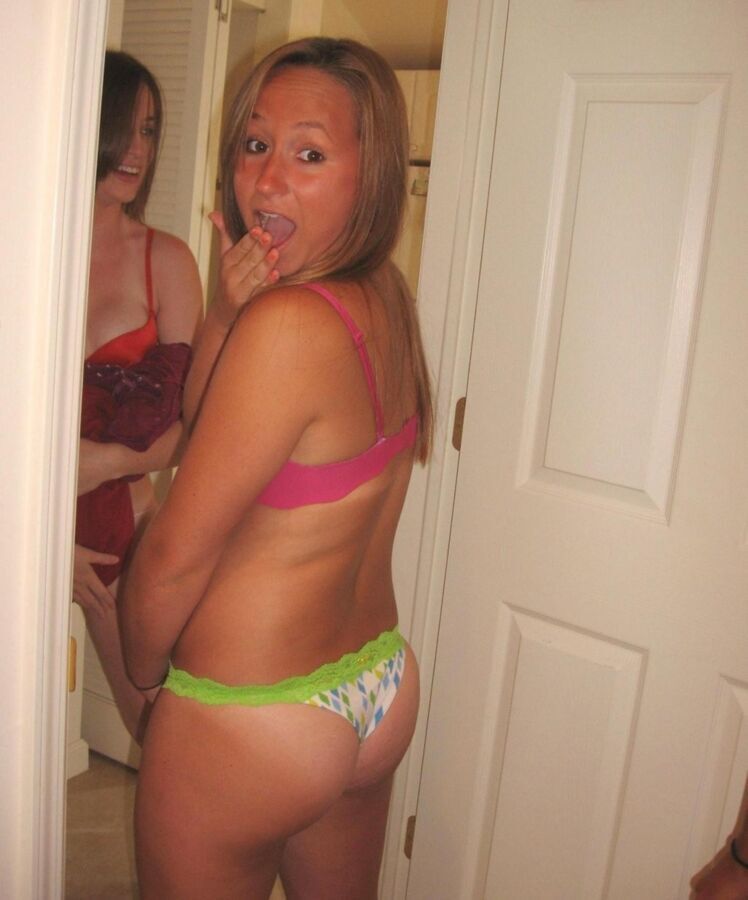 Free porn pics of nasty college coeds 12 of 63 pics