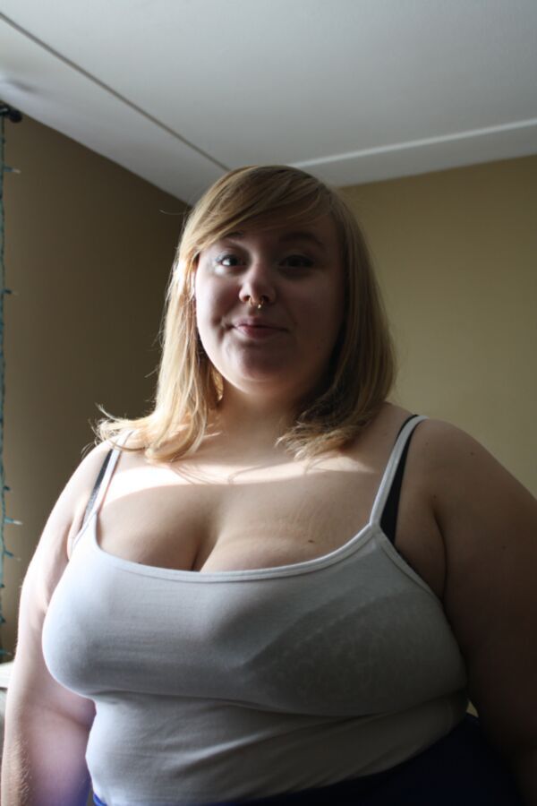 Free porn pics of Amazing young BBW Annie 1 of 50 pics