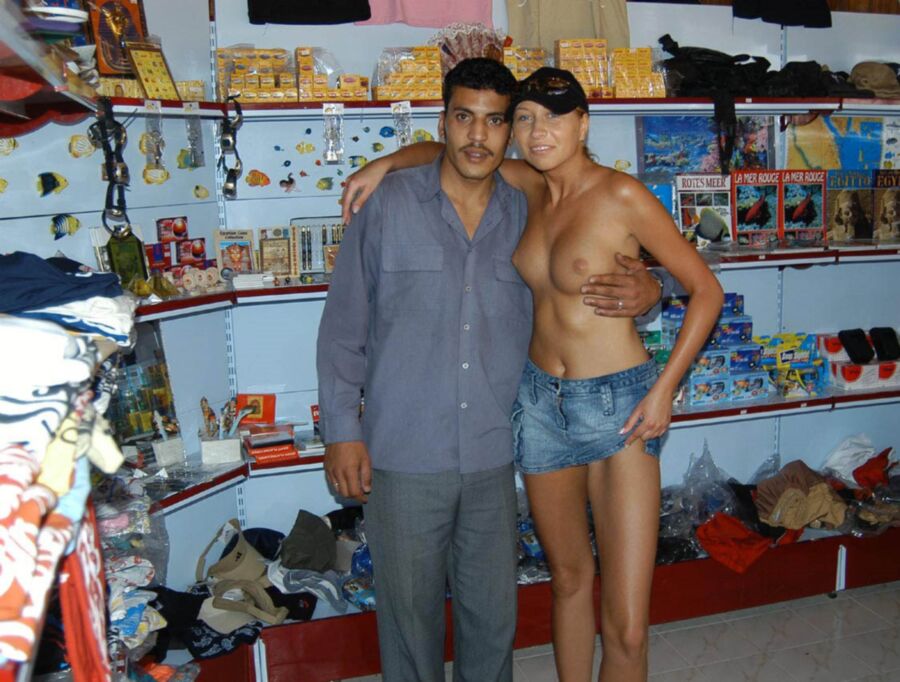 Free porn pics of V A Bold tourist has allowed the Egyptian seller to touch her pu 4 of 109 pics