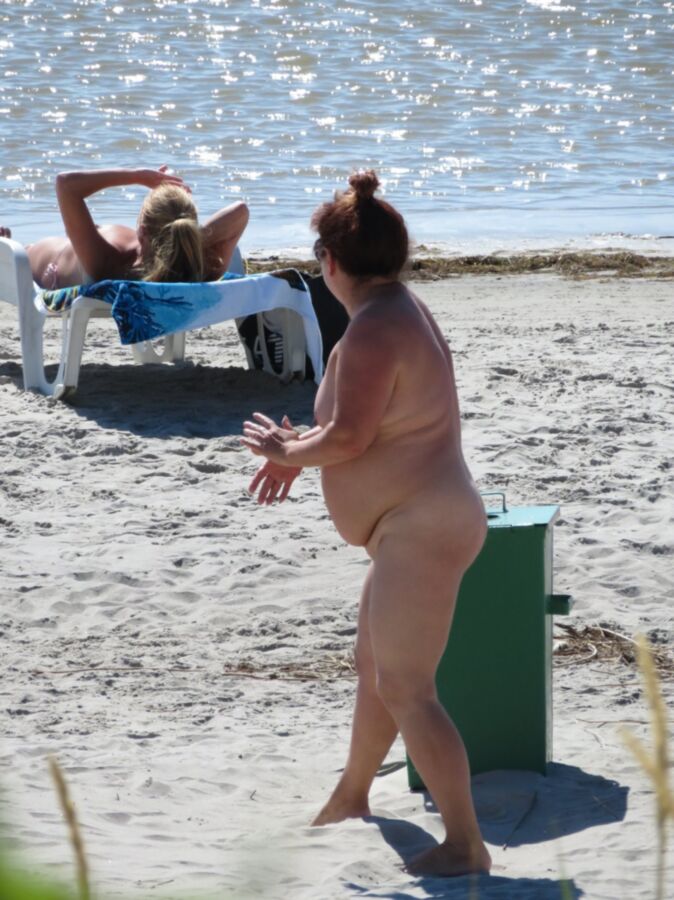 Free porn pics of Chubby Candid at the beach 6 of 12 pics