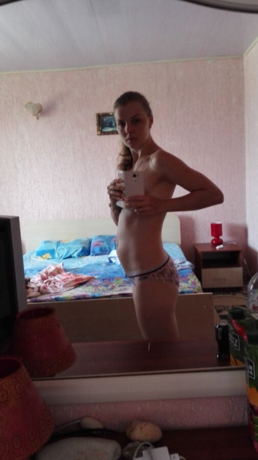 Free porn pics of Russian woman 13 of 18 pics