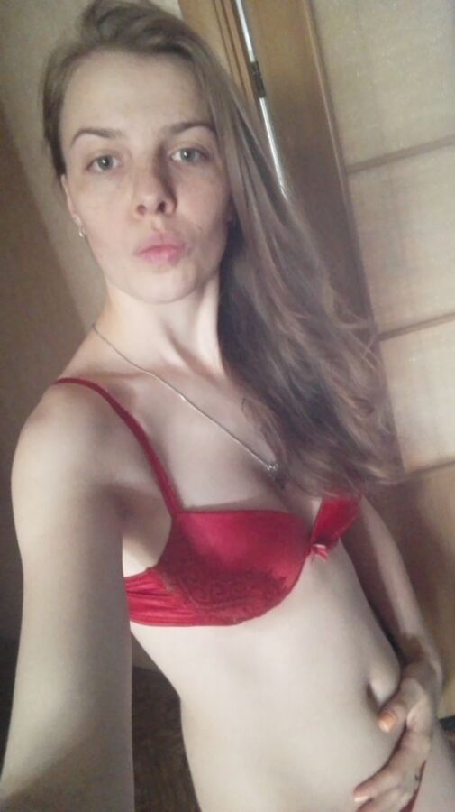 Free porn pics of Russian woman 4 of 18 pics