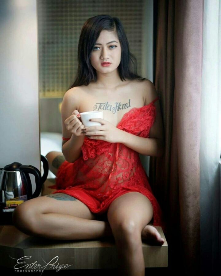 Free porn pics of Tata Model Bugil Indonesia 3 of 32 pics