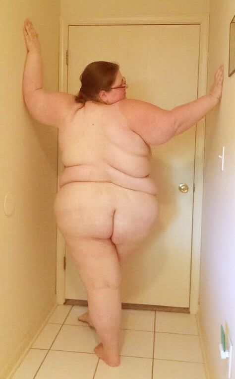 Free porn pics of Beautiful Nerdy Big Breasted BBW Crystal 10 of 46 pics