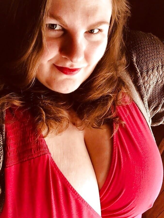 Free porn pics of Beautiful Nerdy Big Breasted BBW Crystal 18 of 46 pics