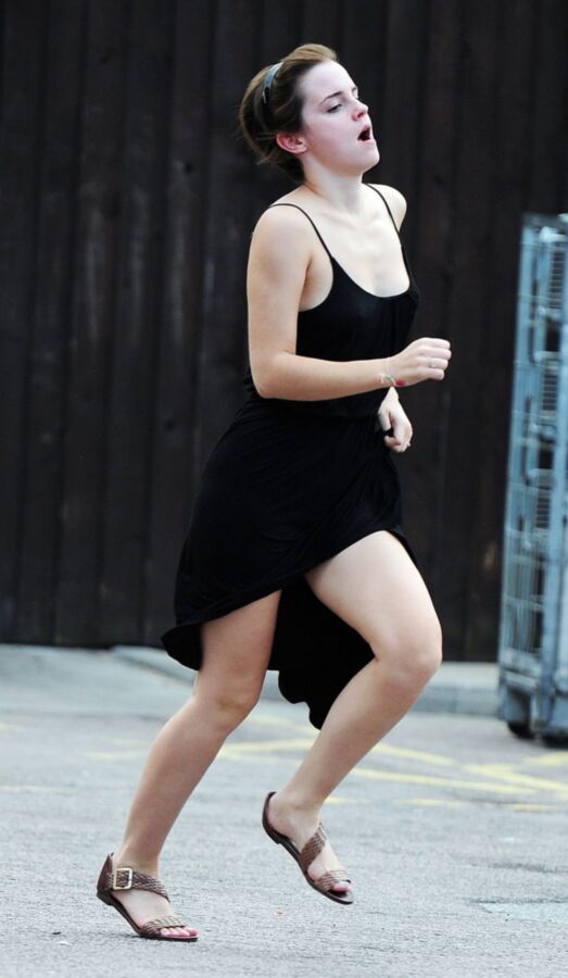 Free porn pics of celebrity feet - Emma Watson 15 of 38 pics