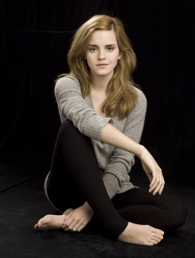 Free porn pics of celebrity feet - Emma Watson 6 of 38 pics