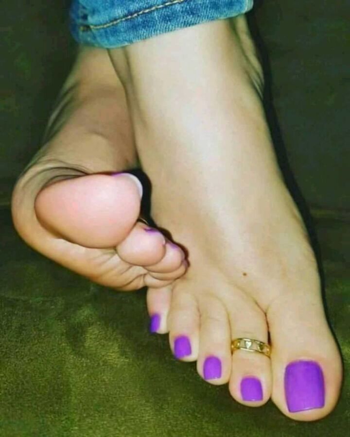 Free porn pics of Hijabi Feet 1 of 19 pics