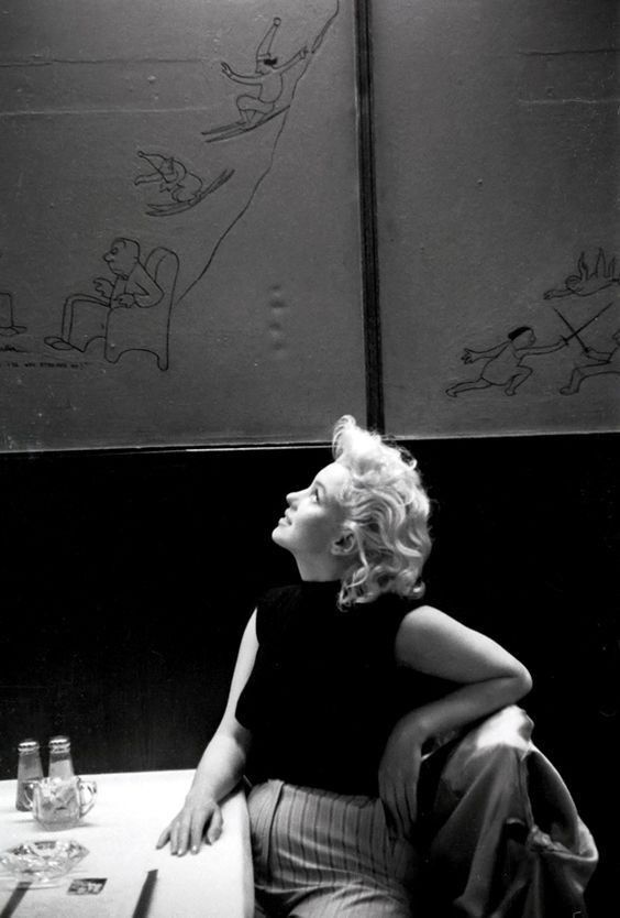 Free porn pics of Marilyn Monroe VII 1 of 25 pics