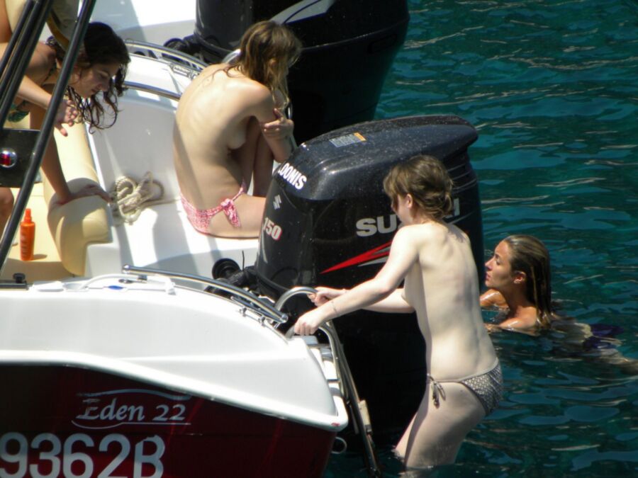 Free porn pics of I day in the boat 11 of 33 pics