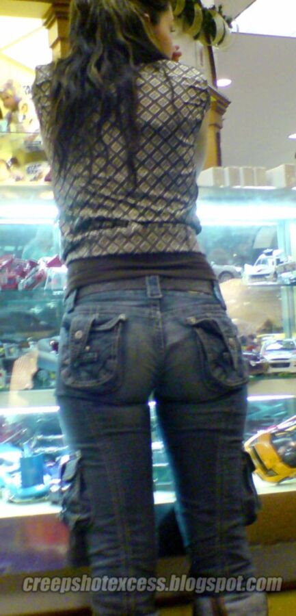 Free porn pics of Voyeur: Girls asses in Jeans 3 of 40 pics