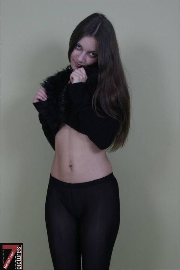 Free porn pics of trashy teen in black leggings makes sure you see her cameltoe 2 of 88 pics