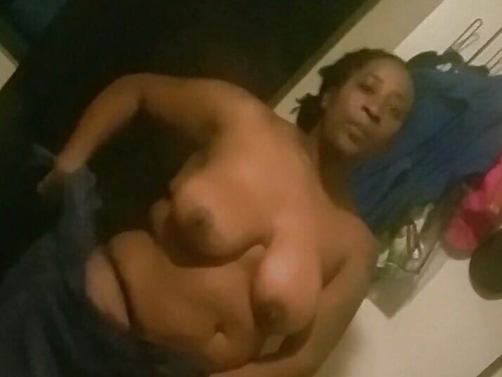 Free porn pics of Ebony celebrity personal nudes leaked. 5 of 11 pics