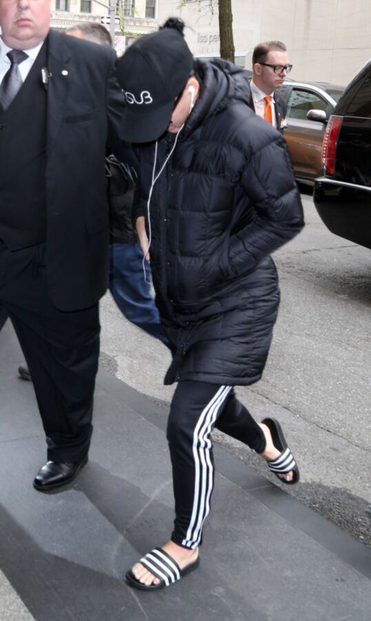 Free porn pics of Katy Perry Queen Of Adidas Sandals 19 of 19 pics