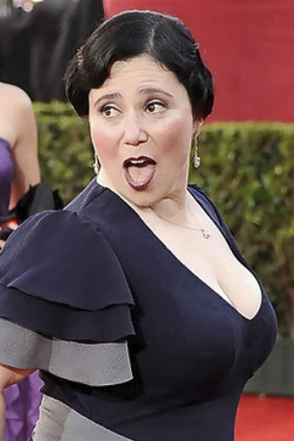 Alex borstein tits