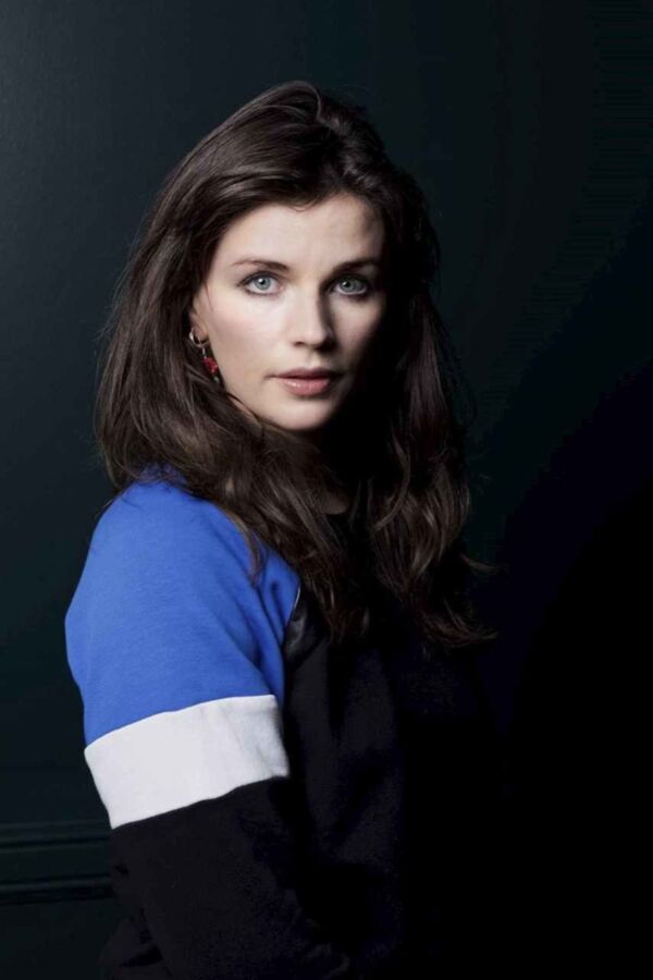 Free porn pics of Aisling Bea 6 of 28 pics