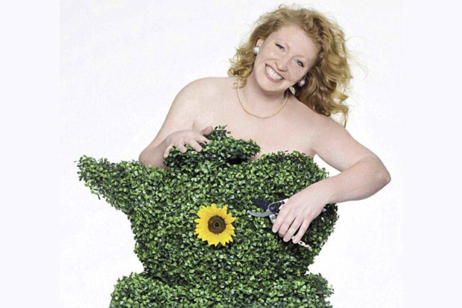 Free porn pics of Charlie Dimmock 6 of 44 pics