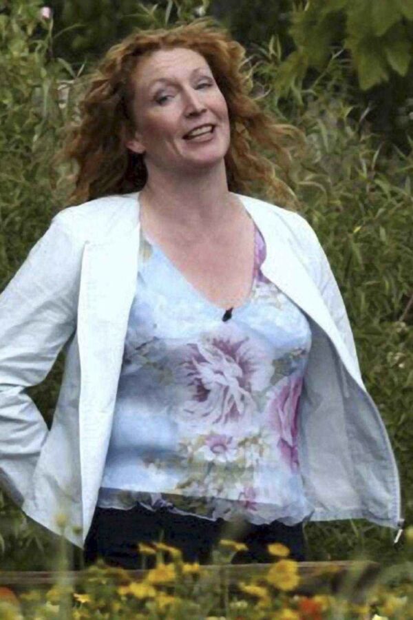 Free porn pics of Charlie Dimmock 23 of 44 pics