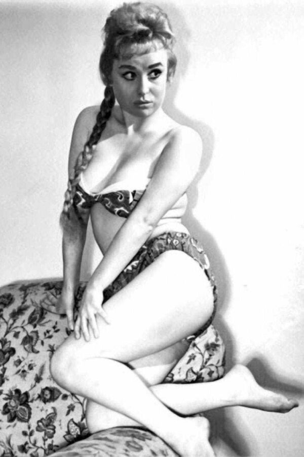 Free porn pics of Barbara Windsor 13 of 232 pics
