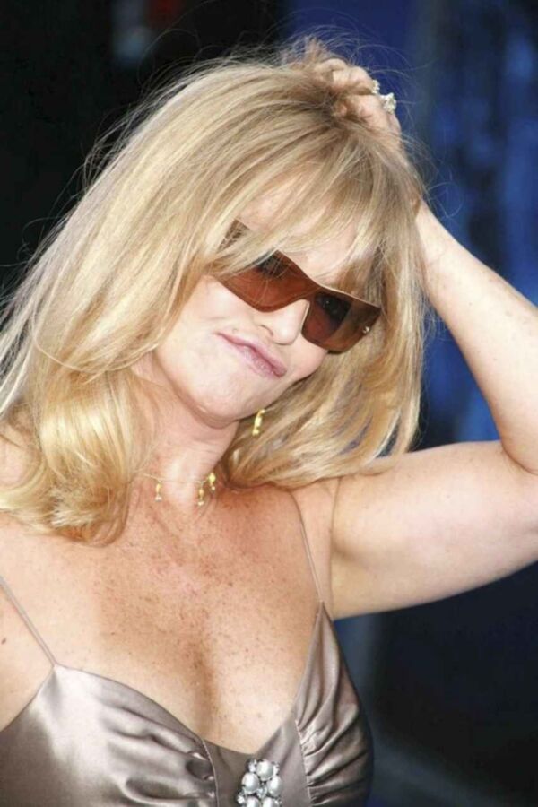 Free porn pics of Goldie Hawn 15 of 259 pics