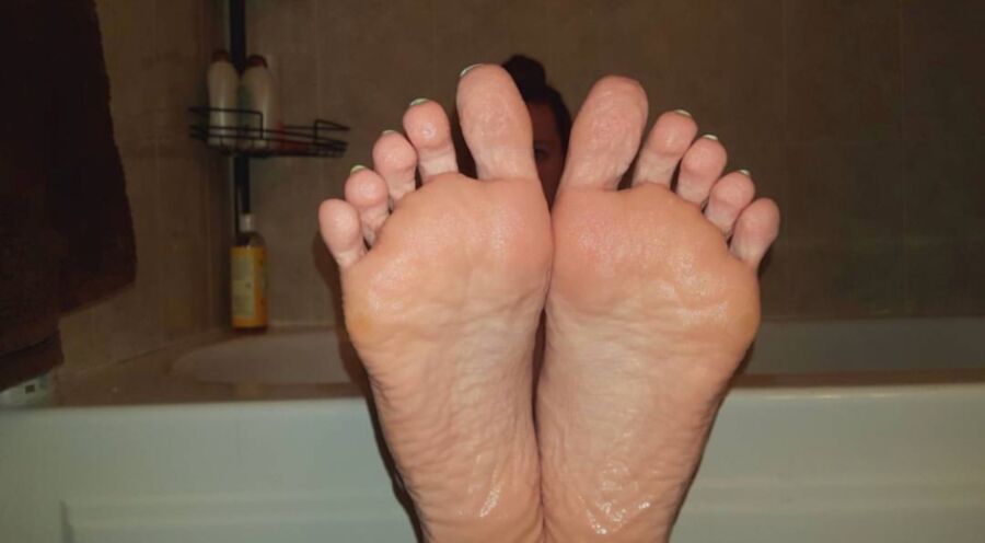 Free porn pics of Goddess Lindsay FEET (Soles and Toes) 6 of 54 pics