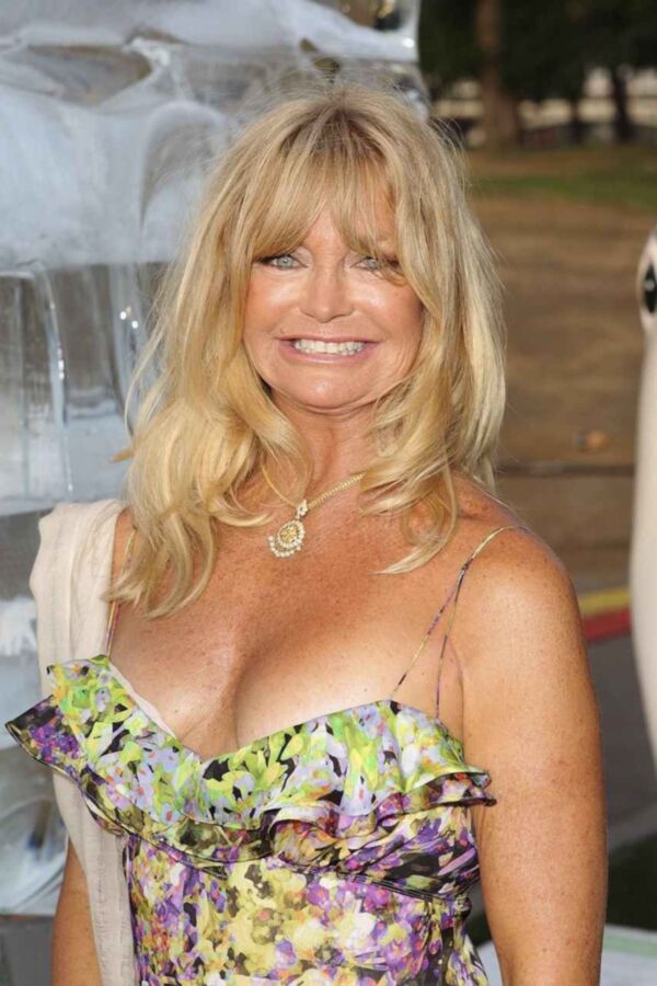 Free porn pics of Goldie Hawn 14 of 259 pics