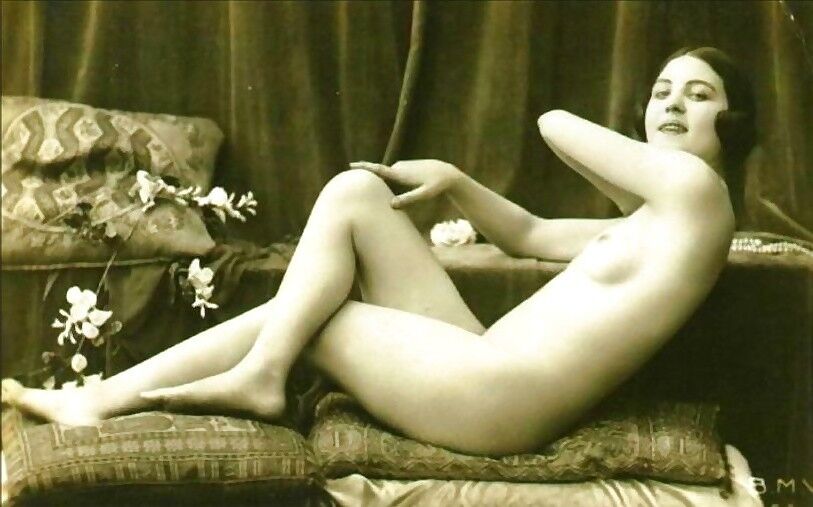 Free porn pics of Vintage poses 21 of 698 pics