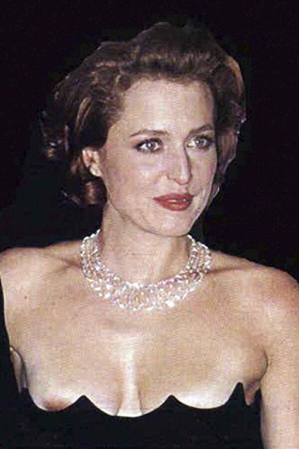 Free porn pics of Gillian Anderson 16 of 101 pics