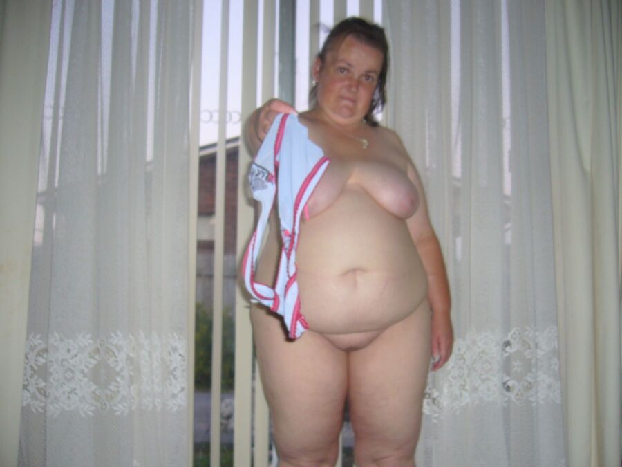 Free porn pics of fat whore Samantha 2 of 30 pics